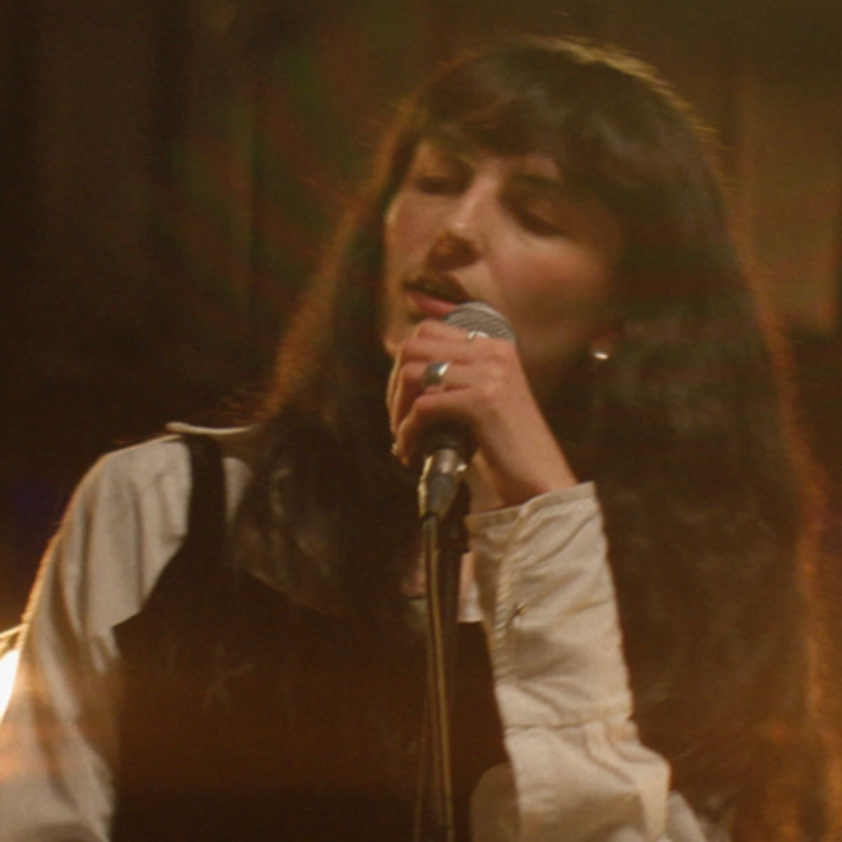 Lucia & The Best Boys - Downtown Lights